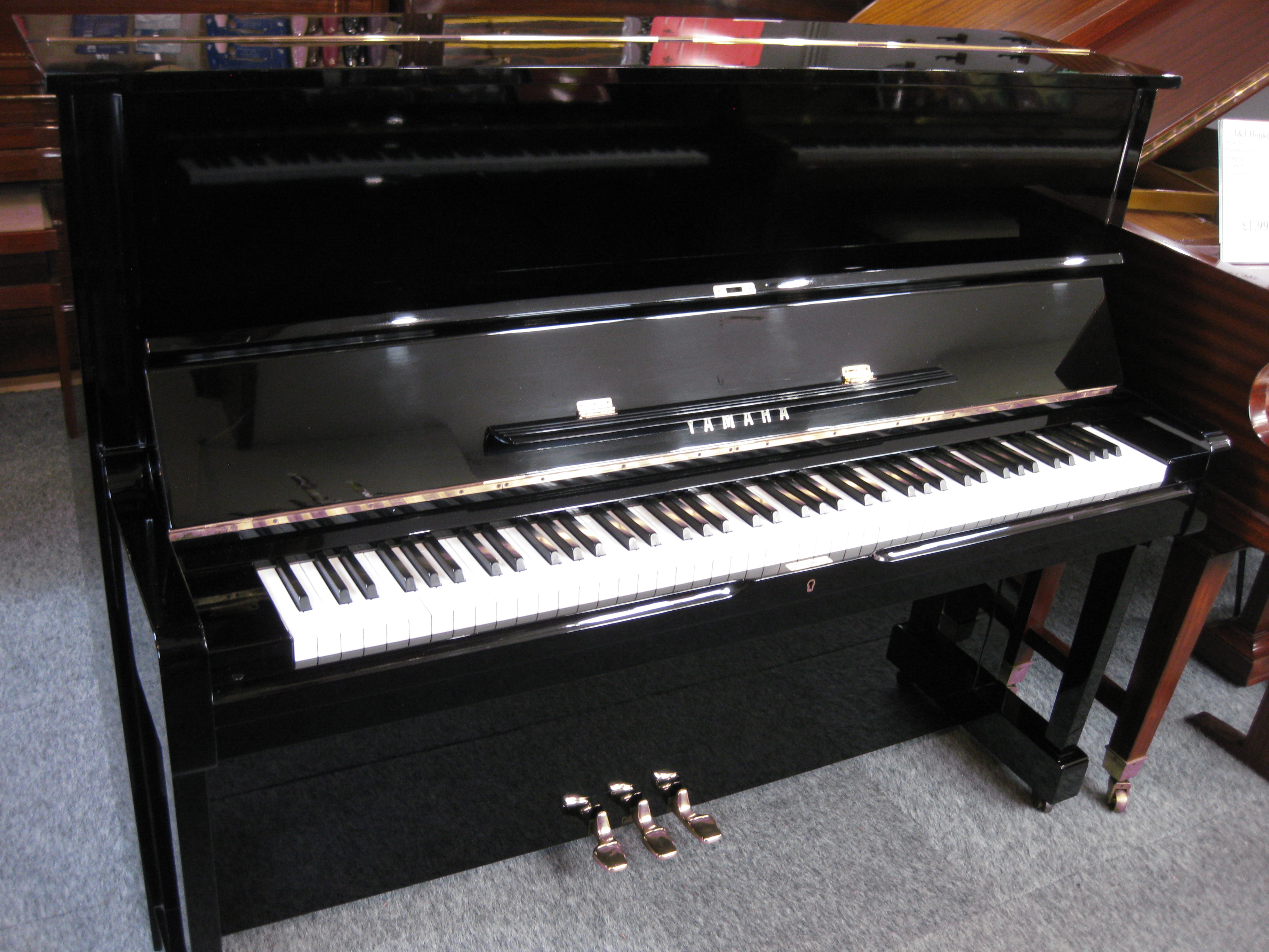 Yamaha U1