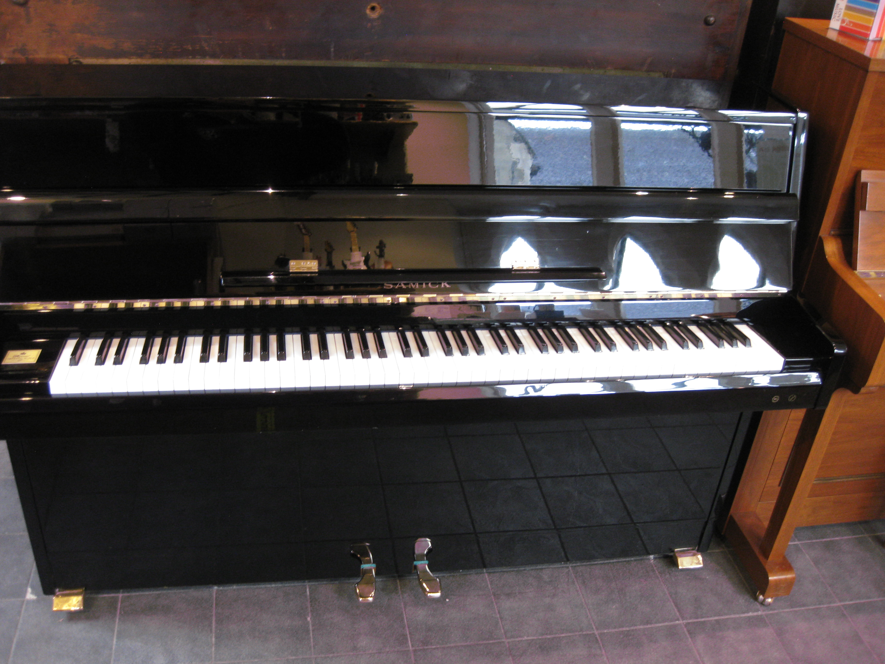 samick piano serial number
